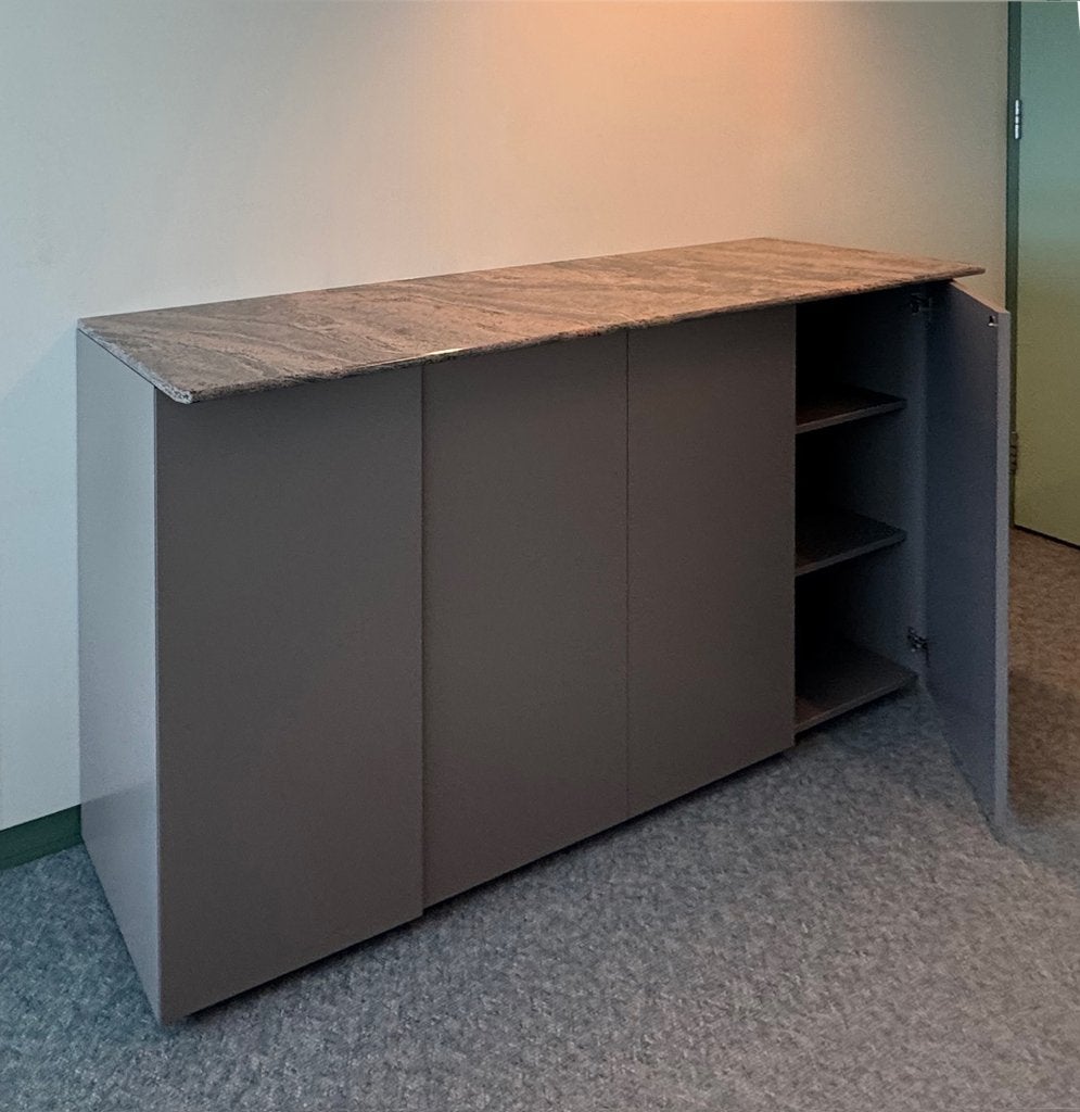 Cabinet with Brazilian Granite Top – €50, Ophalen, Gebruikt