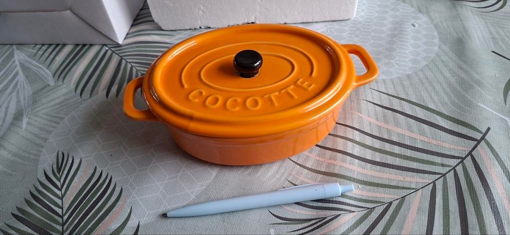 Oranje mini Cocotte Ovenschaal - Zo goed als nieuw, Overige typen, Nieuw, Ophalen of Verzenden, Steen/keramiek
