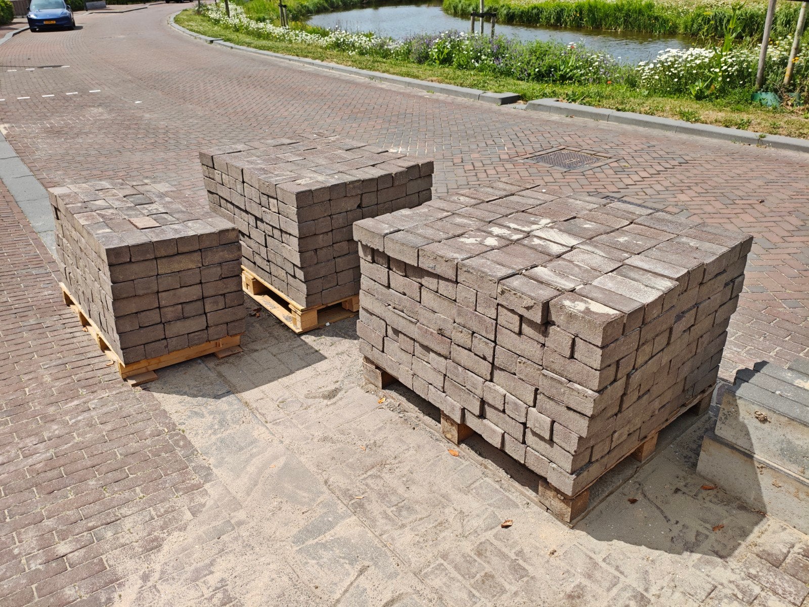 Gratis: Gebruikte klinkers op pallets, Tuin en Terras, Ophalen, Gebruikt, Klinkers, 10 m² of meer
