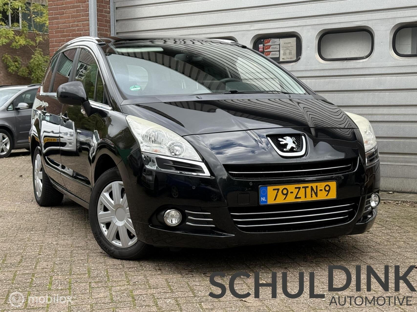 Peugeot 5008 1.6 THP Style 7 PERSOON|TREKHAAK|AIRCO, Auto's, Euro 5, Gebruikt, Zwart, Bedrijf