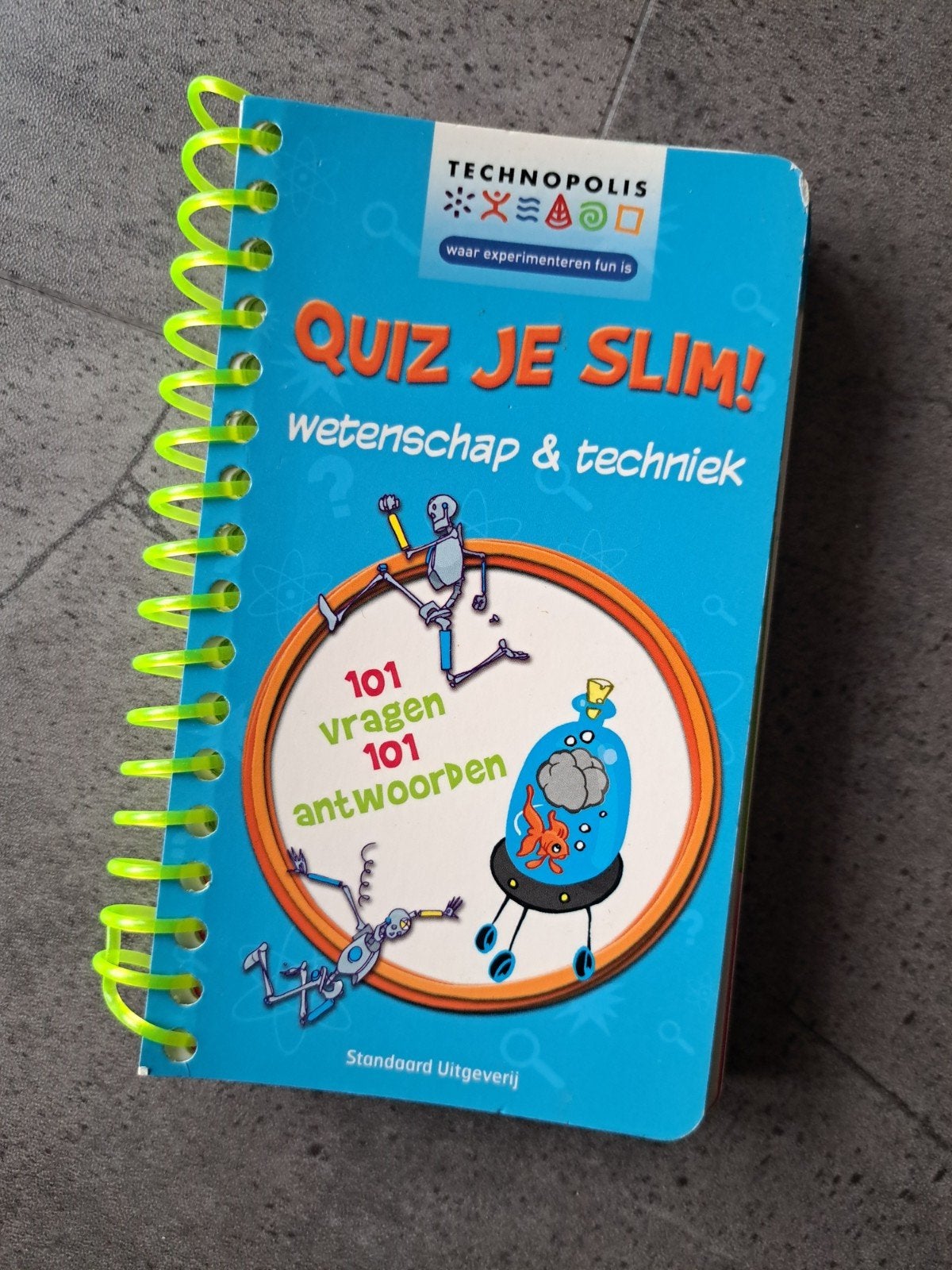 Quiz je slim, wetenschap en techniek in zeer goede staat., Ophalen of Verzenden, Zo goed als nieuw