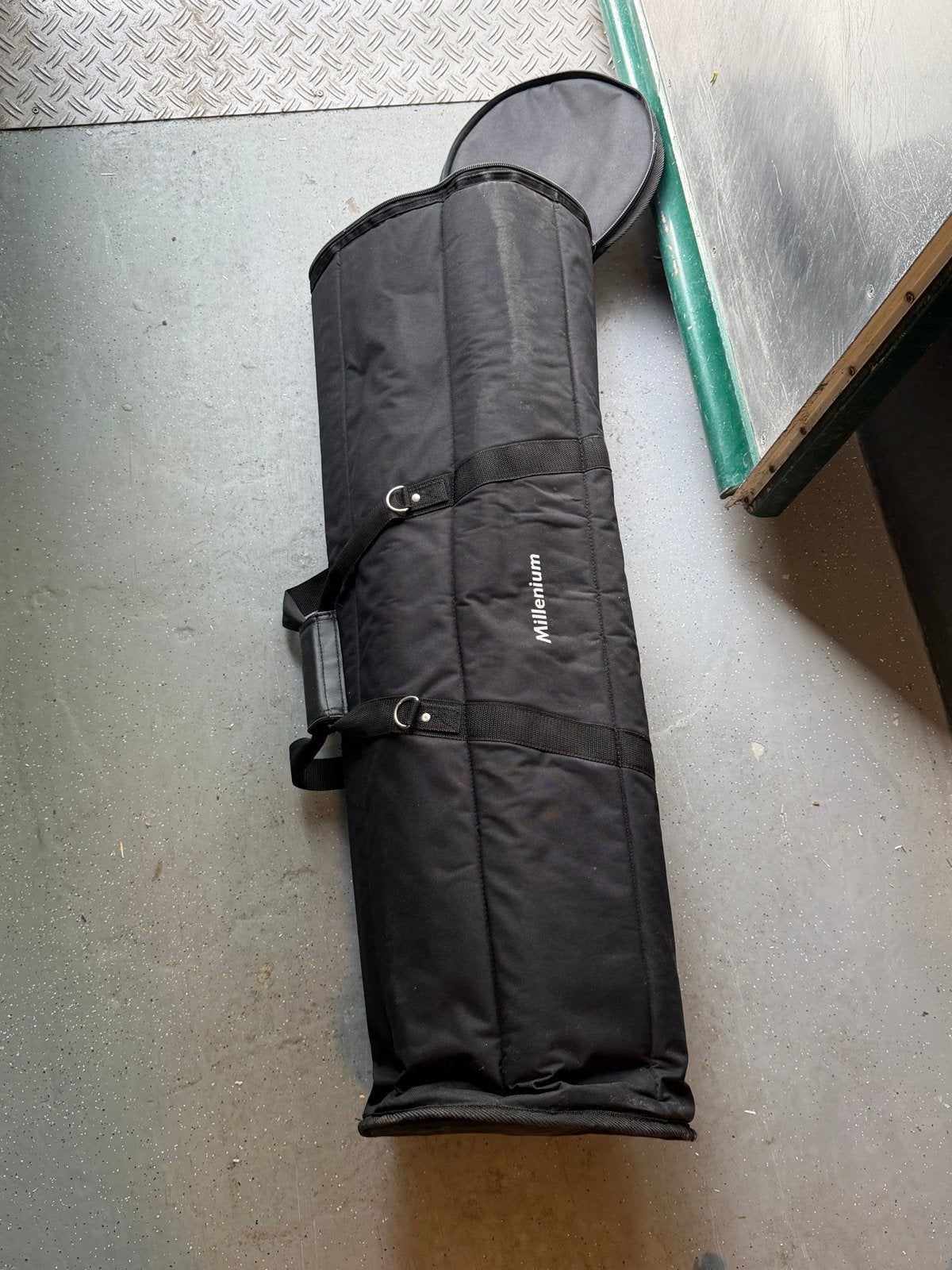 Millenium Speaker Stand Tas - Zwarte Draagtas voor Stands, Muziek en Instrumenten, Ophalen, Gebruikt, Instrumentstandaard, Speaker