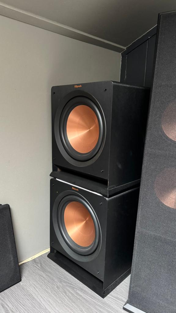 2x Klipsch R-112SW, Zo goed als nieuw, 120 watt of meer, Front, Rear of Stereo speakers, Ophalen