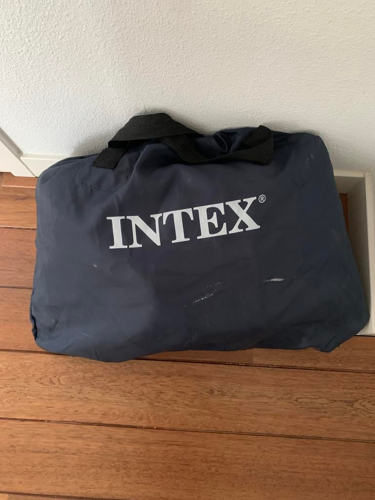 Interested inflatable mattress, Ophalen, Zo goed als nieuw