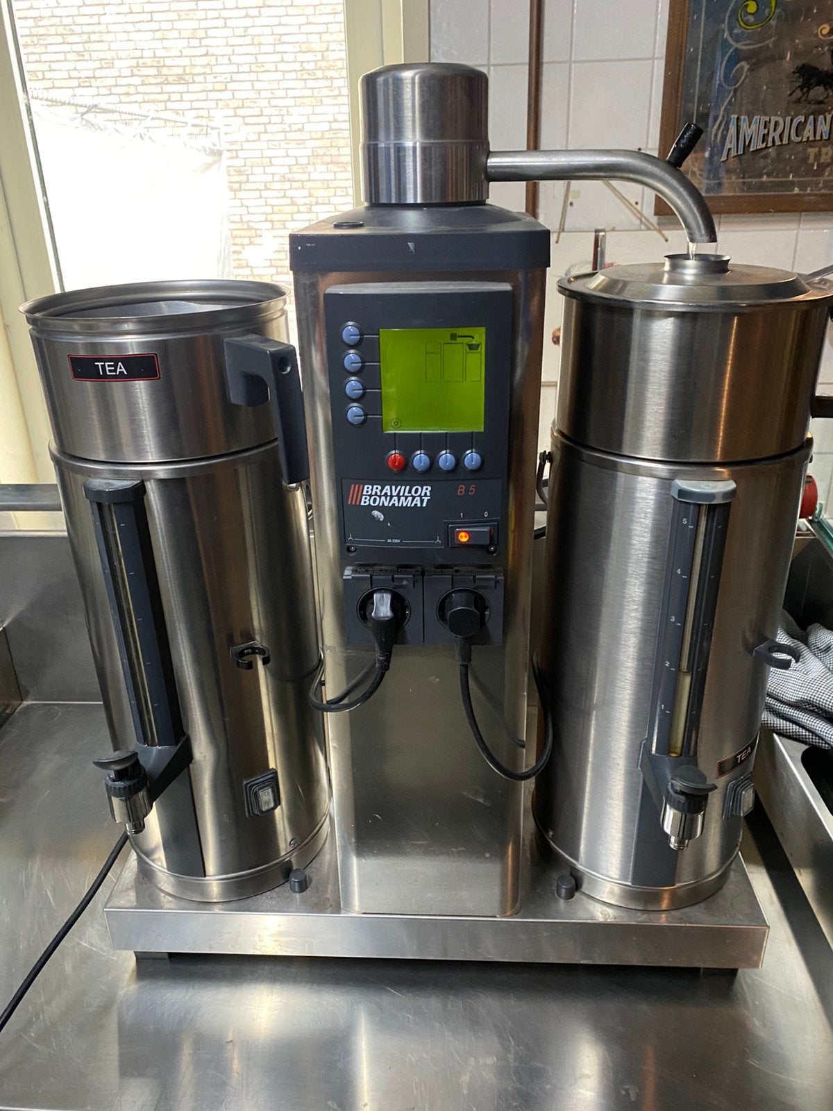 Bravilor banomat 2x5 liter 3 kannen koffiezetapparaat, Gebruikt, 10 kopjes of meer, Koffiemachine, Gemalen koffie