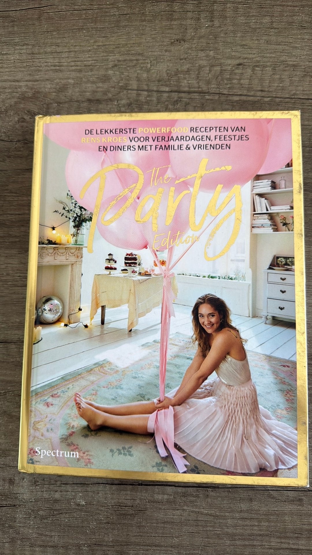 Kookboek Rens Kroes party edition, Boeken, Kookboeken, Ophalen of Verzenden, Zo goed als nieuw