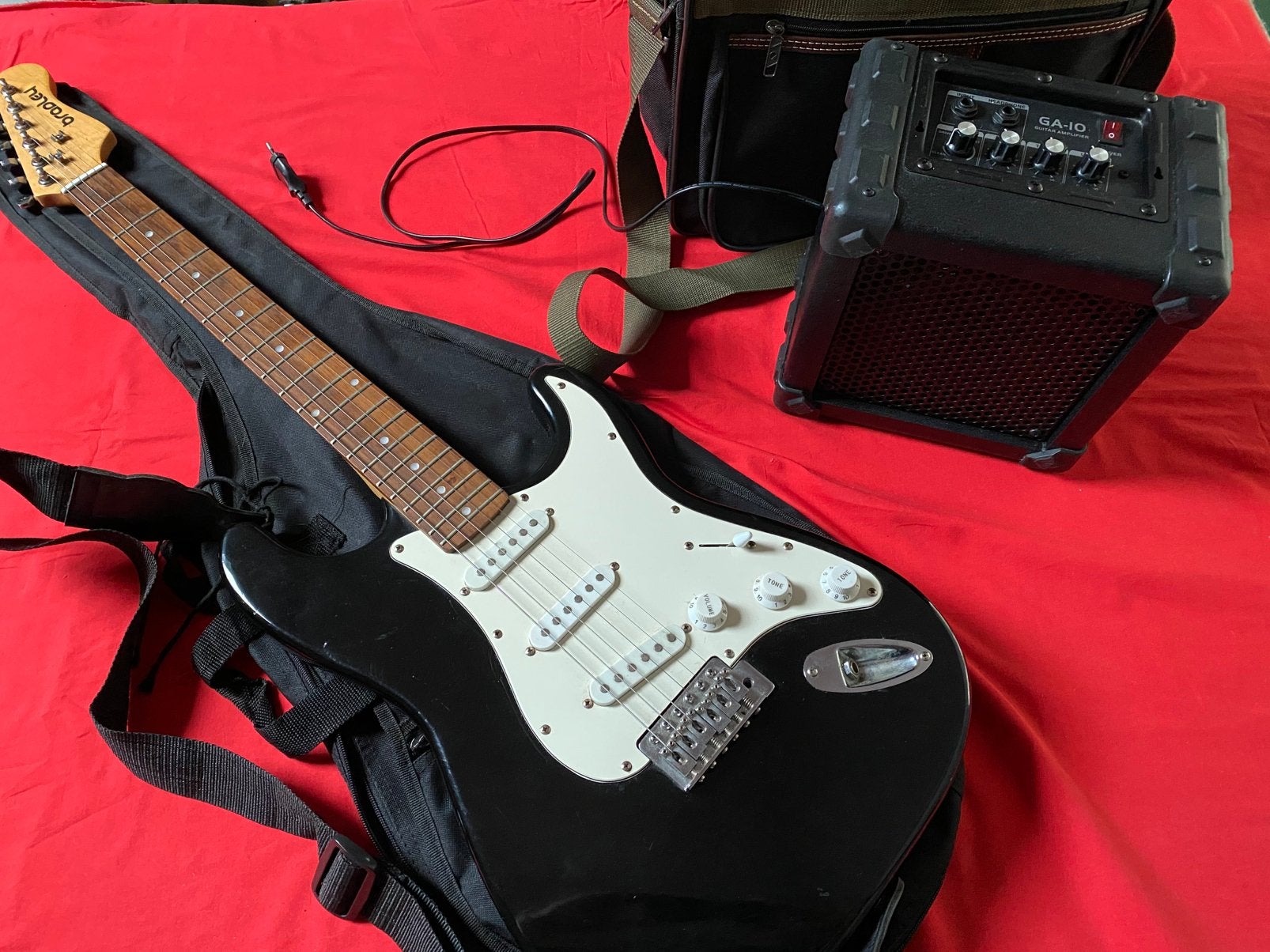 Elektrische gitaar met cube versterker, Met versterker, Zo goed als nieuw, Solid body, Ophalen