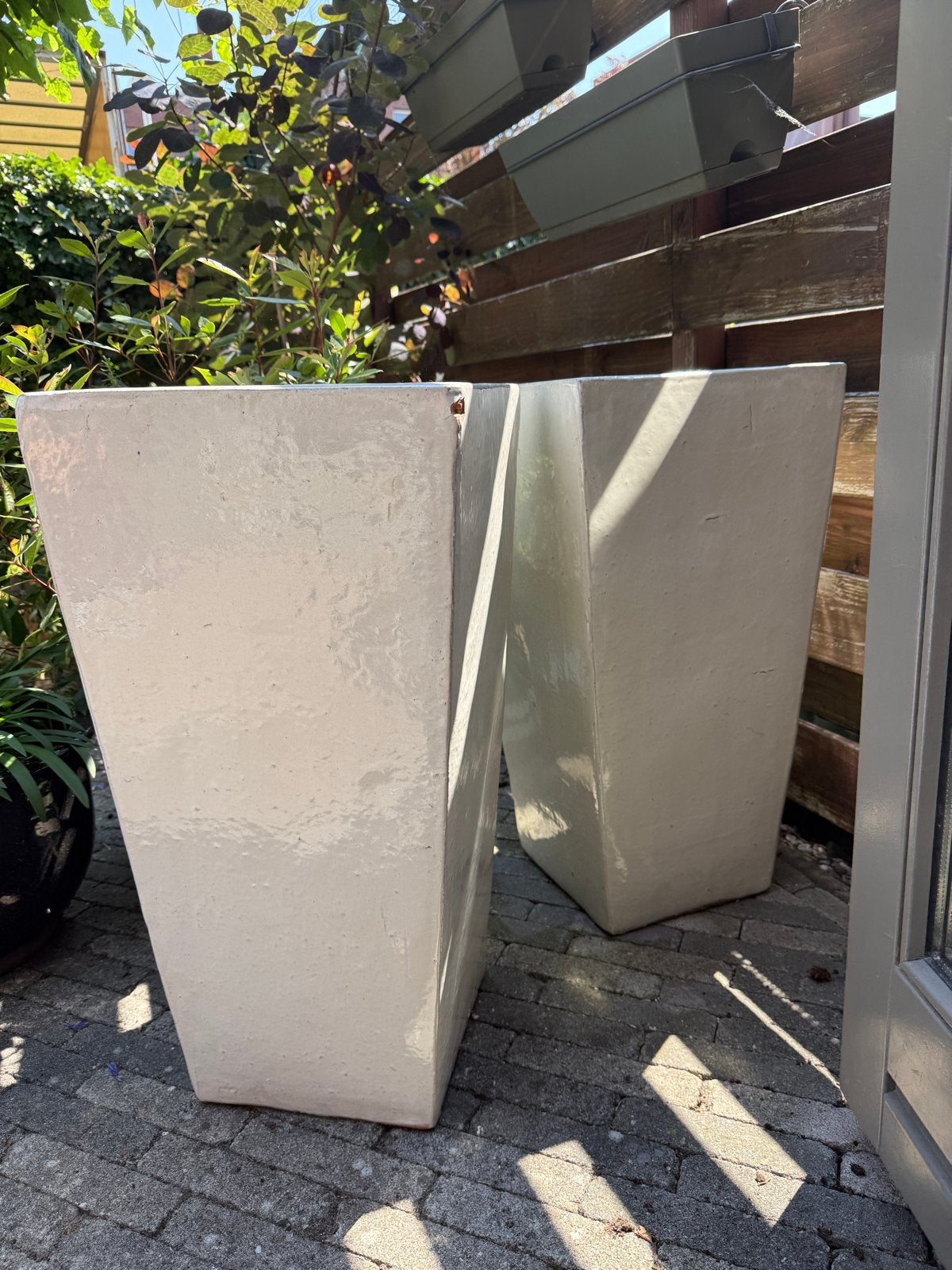2 grote  vierkante bloempotten -, Ophalen, Overige materialen, Gebruikt, Minder dan 60 cm