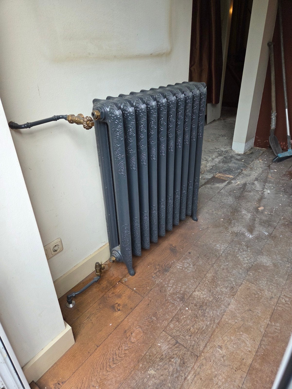 Te koop: antieke gietijzeren radiator, Ophalen, Gebruikt, Radiator, 60 tot 150 cm
