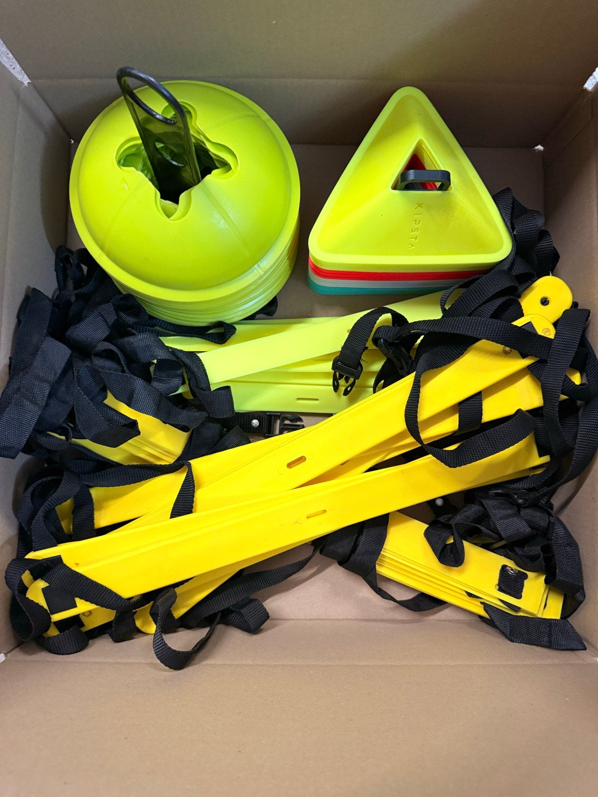 Trainers pakket: Voetbal - Precision TR-801 incl. 20 hoedjes, Sport en Fitness, Maat XS of kleiner, Verzenden, Gebruikt, Set