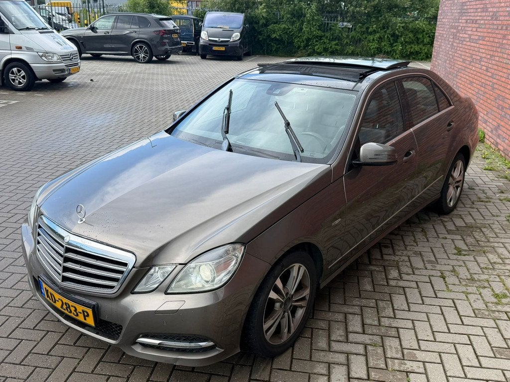 Mercedes-Benz E-klasse 220 CDI Business Avantgarde PANO/NAVI, Auto's, Mercedes-Benz, Automaat, Euro 5, Achterwielaandrijving, Gebruikt