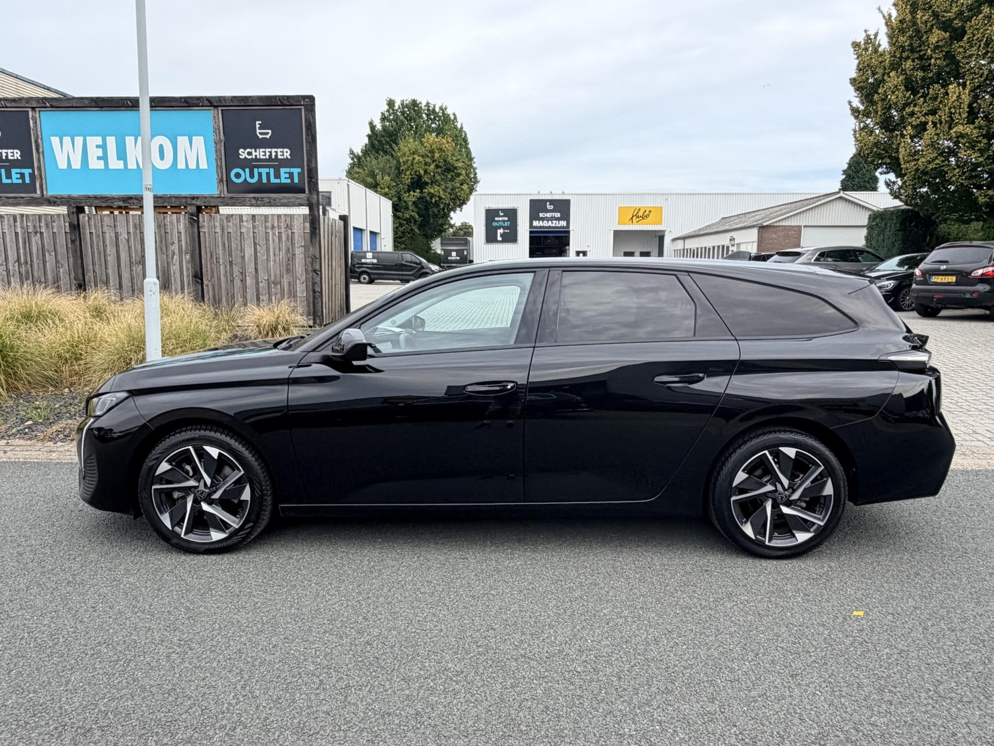 Peugeot 308 SW 1.2 PureTech Allure Pack 130PK AUT•ACC•Le, Gebruikt, Euro 6, 1199 cc, Leder en Stof