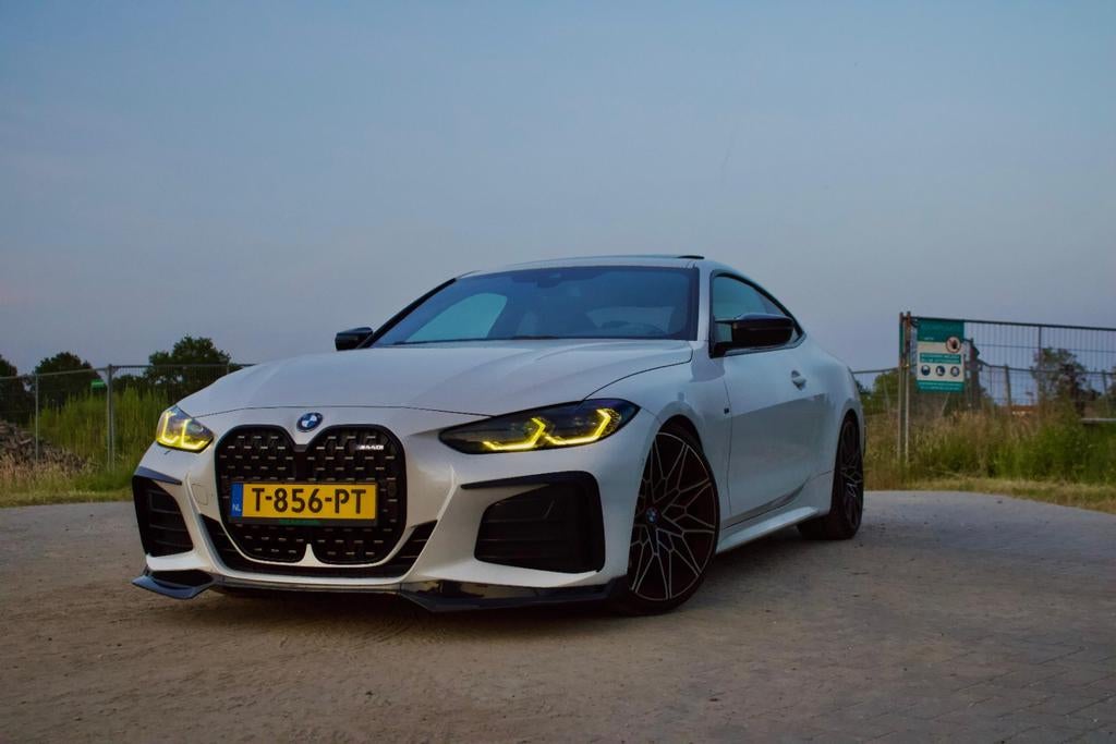 BMW 4-Serie M440i High Executive 374pk Xdrive Aut 2021 Wit, Auto's, BMW, Automaat, USB, 1800 kg, Zwart