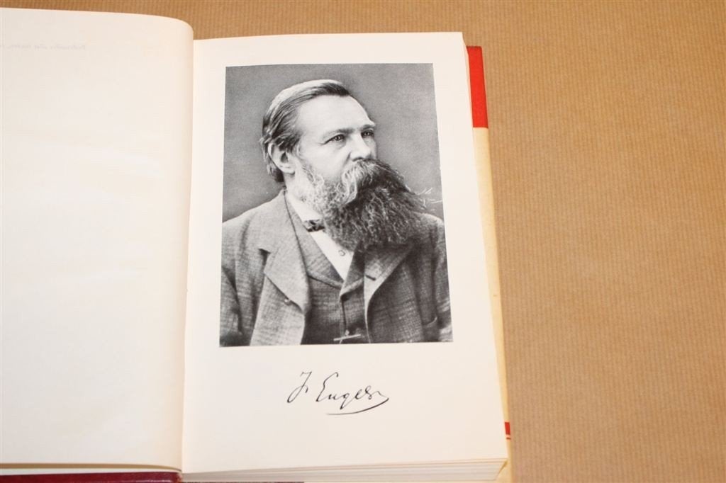 Oorsprong Gezin en Staat — Engels — Politiek en Samenleving, Ophalen of Verzenden, Gelezen, Azië