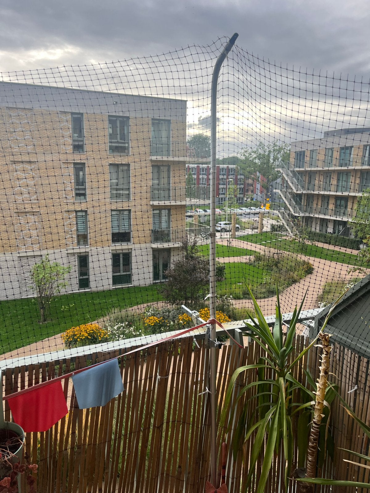 Trixie telescoopstangen en kattennet voor balkon schutting, Ophalen of Verzenden, Zo goed als nieuw