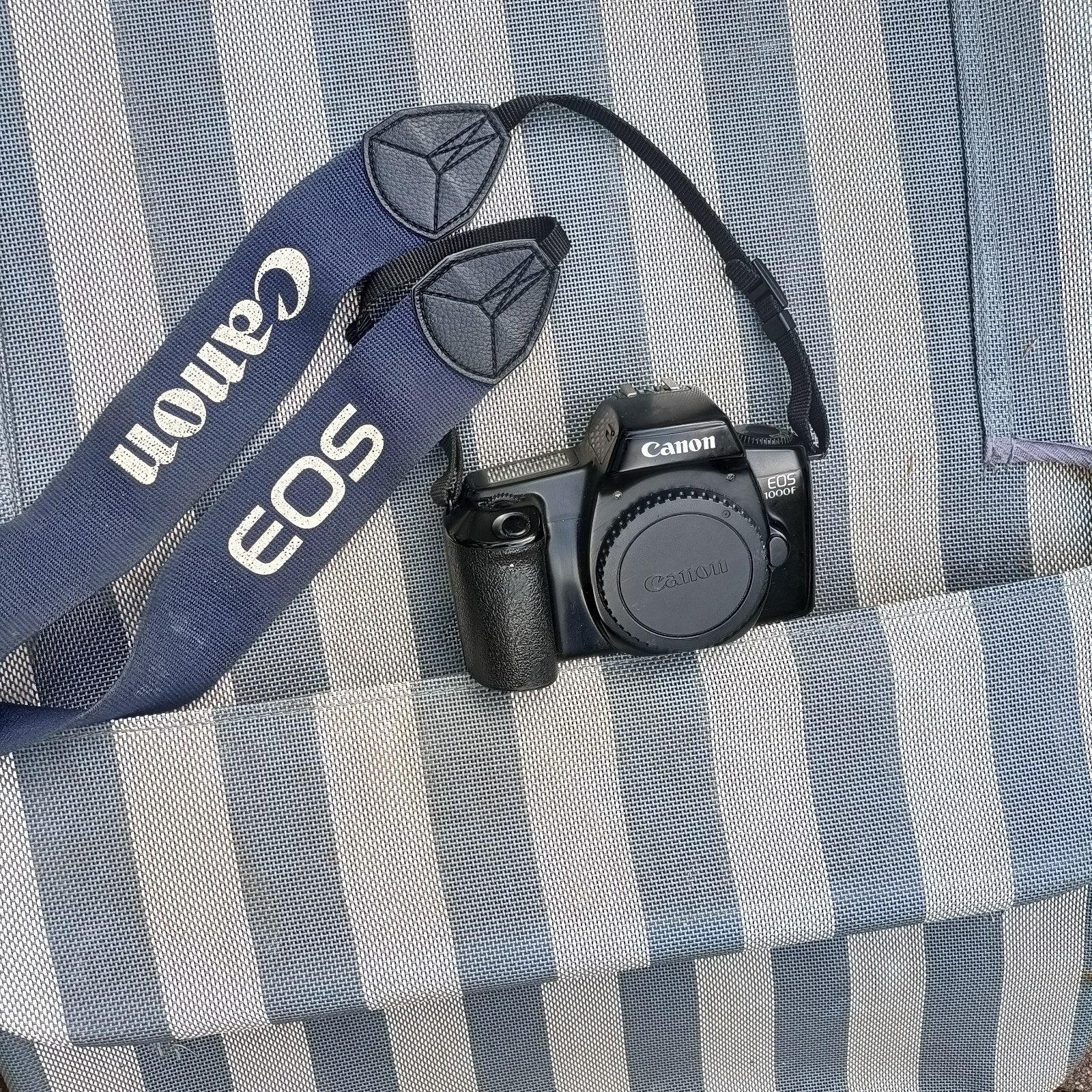 Canon EOS 1000F Spiegelreflexcamera (body), Audio, Tv en Foto, Fotocamera's Analoog, Ophalen of Verzenden, Gebruikt, Spiegelreflex