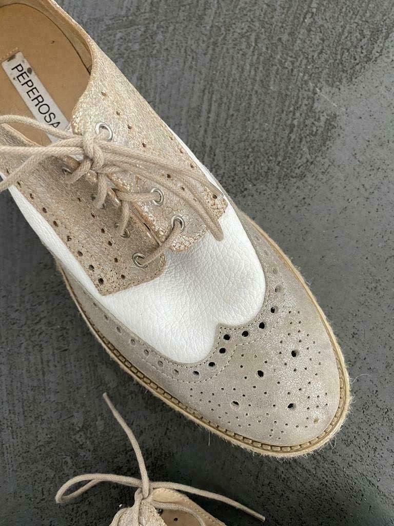 F888 Peperosa: maat 41 veterschoen schoenen lage hak sneaker, Kleding | Dames, Schoenen, Peperosa, Beige, Ophalen of Verzenden