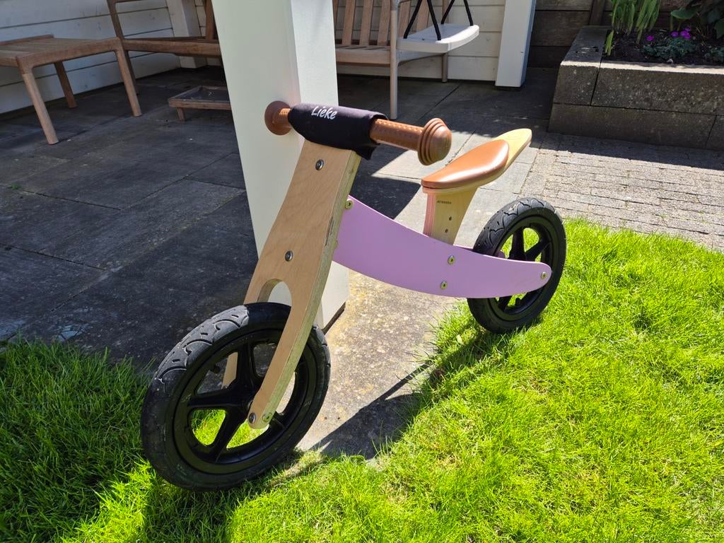Houten loopfiets roze, Fietsen en Brommers, Fietsen | Kinderfietsjes, Ophalen, Gebruikt, Minder dan 16 inch