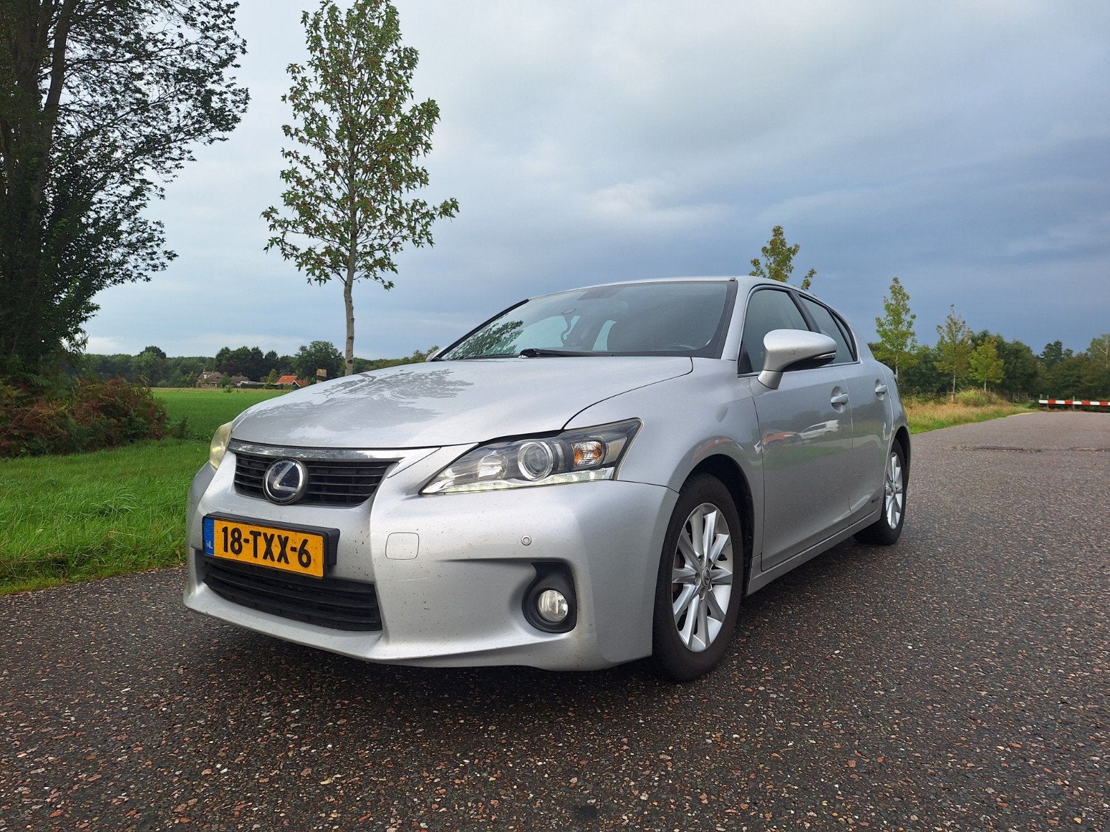 Lexus CT200H Business Line Hybrid 2012 Grijs APK tot mei '27, Auto's, 4 cilinders, Origineel Nederlands, CT-H, Te koop