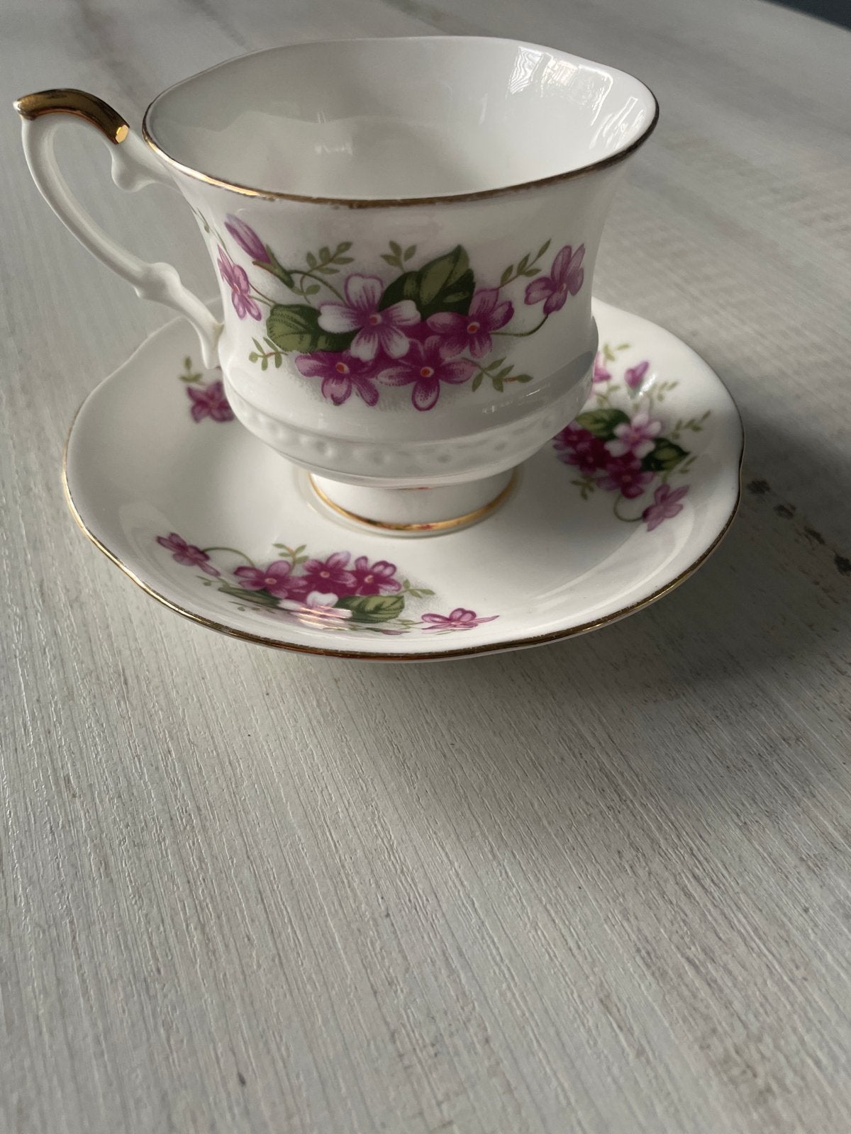 Royal Ascot kop en schotel - Charming Violet, Ophalen of Verzenden