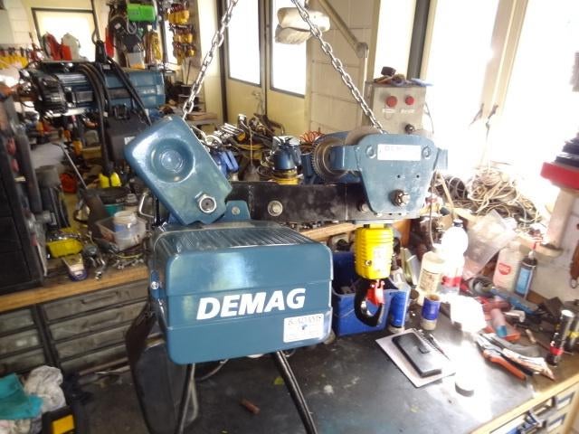 Demag 1000 kg verkorte bouw, Doe-het-zelf en Verbouw, Lieren en Takels, Ophalen, Zo goed als nieuw, Elektrisch