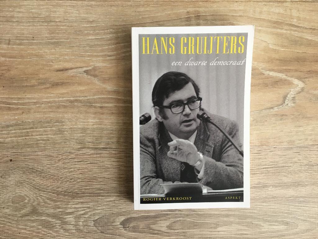 boek  D 66 Hans Gruijters dwarse democraat uit Helmond, Verzenden, Zo goed als nieuw, Politiek en Staatkunde, Nederland