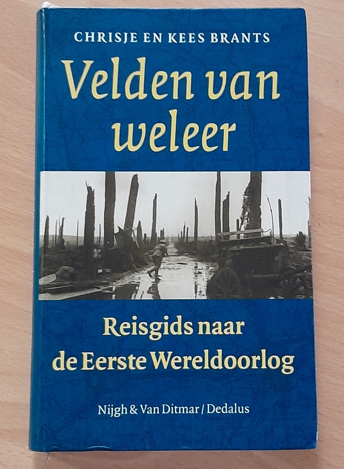 Velden van weleer ., Ophalen of Verzenden, Landmacht, Nederland, Boek of Tijdschrift