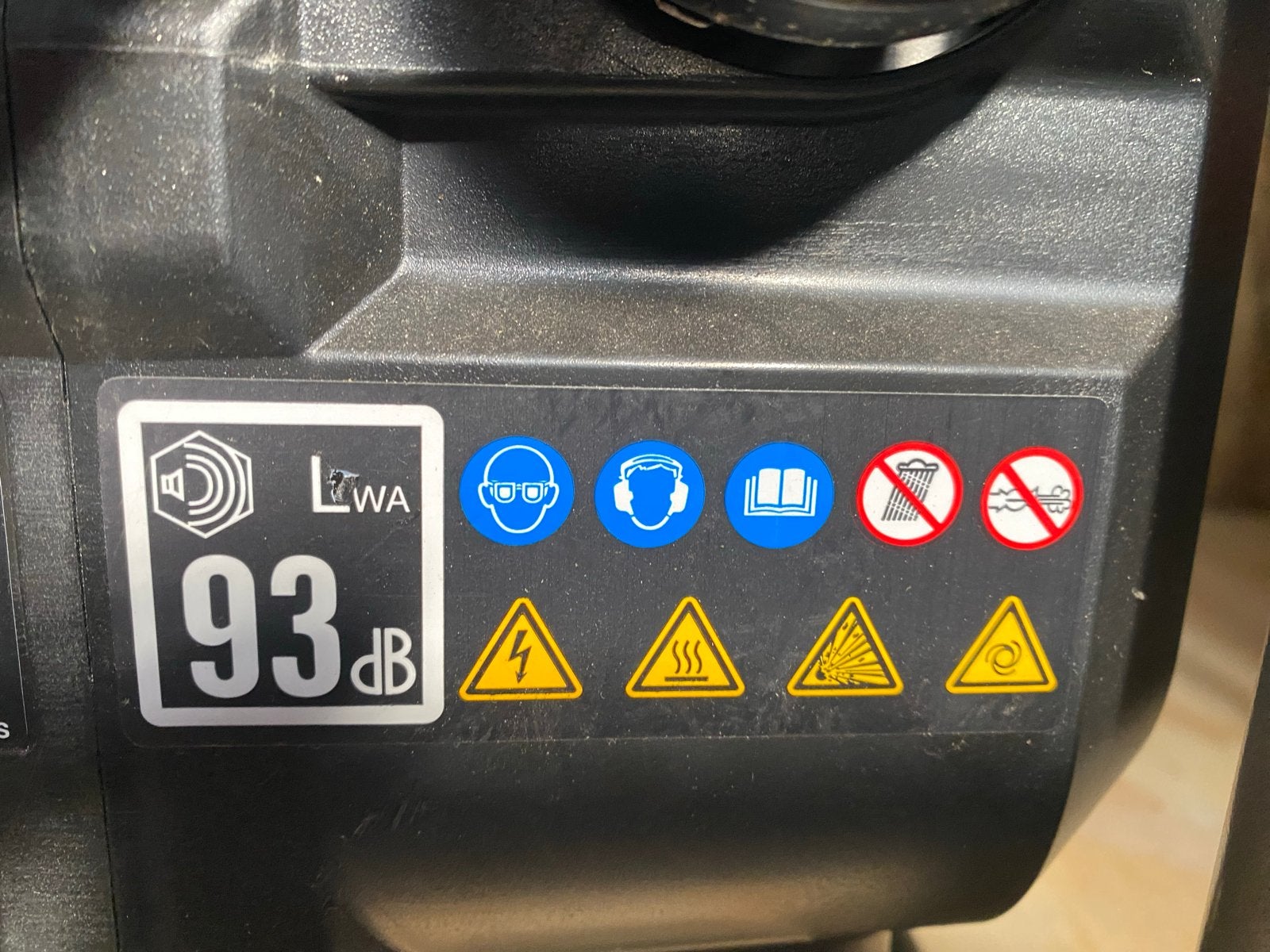 Hikoki EC36DA Accu Compressor - Draagbaar & Olievrij, Doe-het-zelf en Verbouw, Compressors, Ophalen, 6 tot 10 bar, Zo goed als nieuw