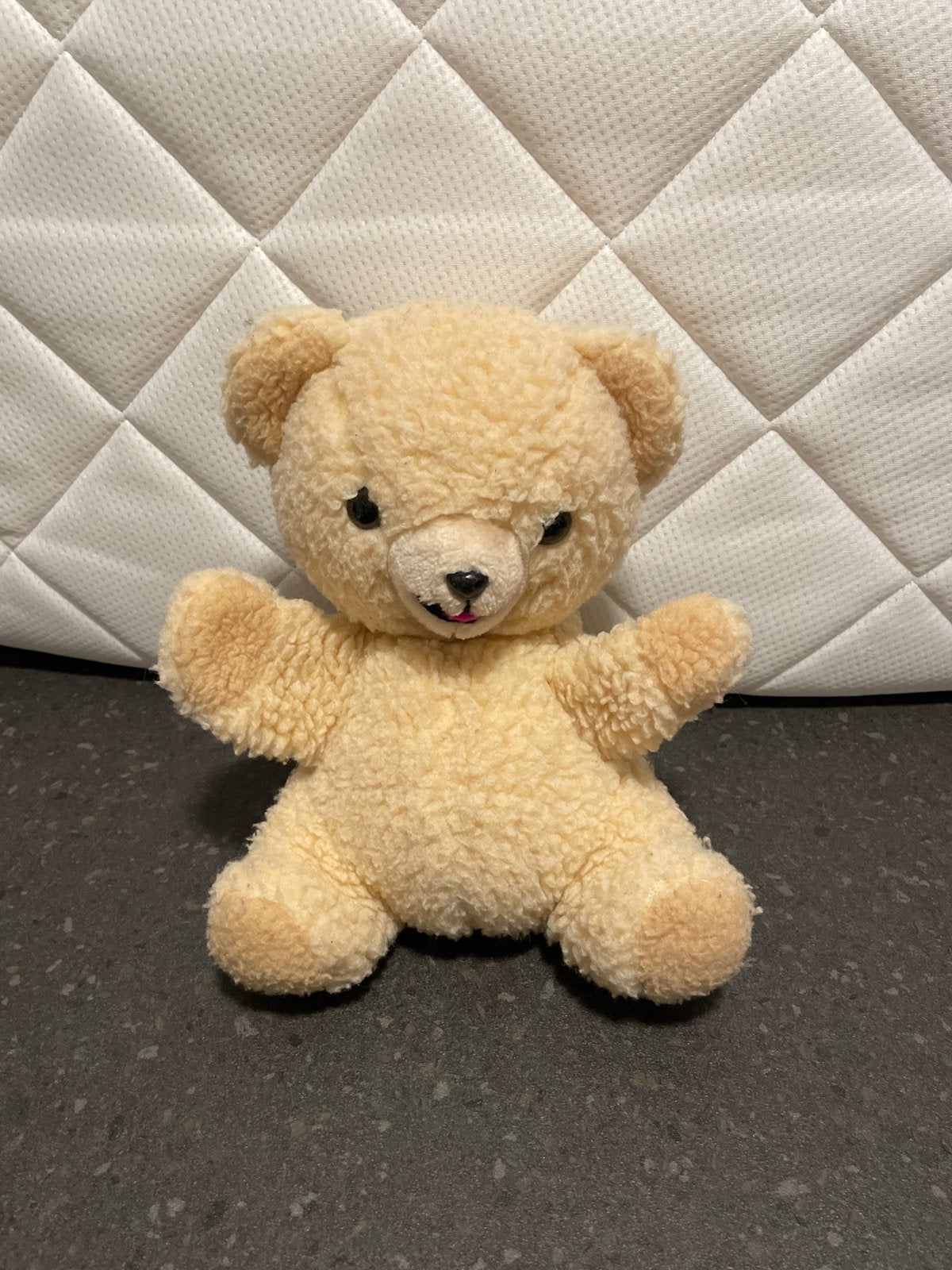 Schattige gele teddybeer - knuffel Robijntje handpop, Ophalen, Gebruikt, Geel, Beer
