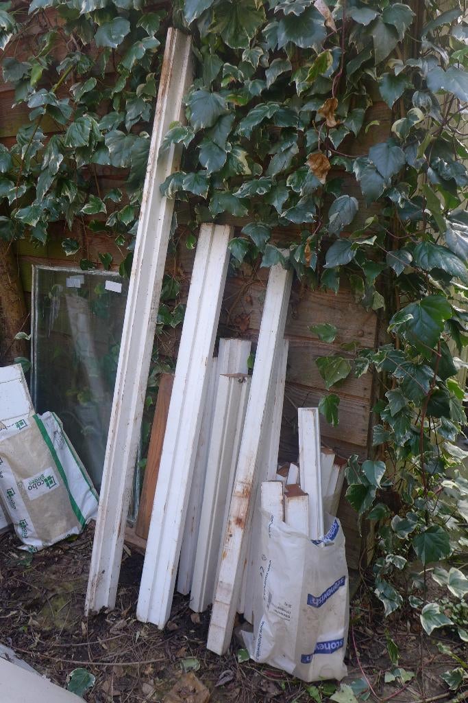 reststukken meranti kozijnhout, Doe-het-zelf en Verbouw, Ophalen, Zo goed als nieuw, 50 mm of meer, Balk