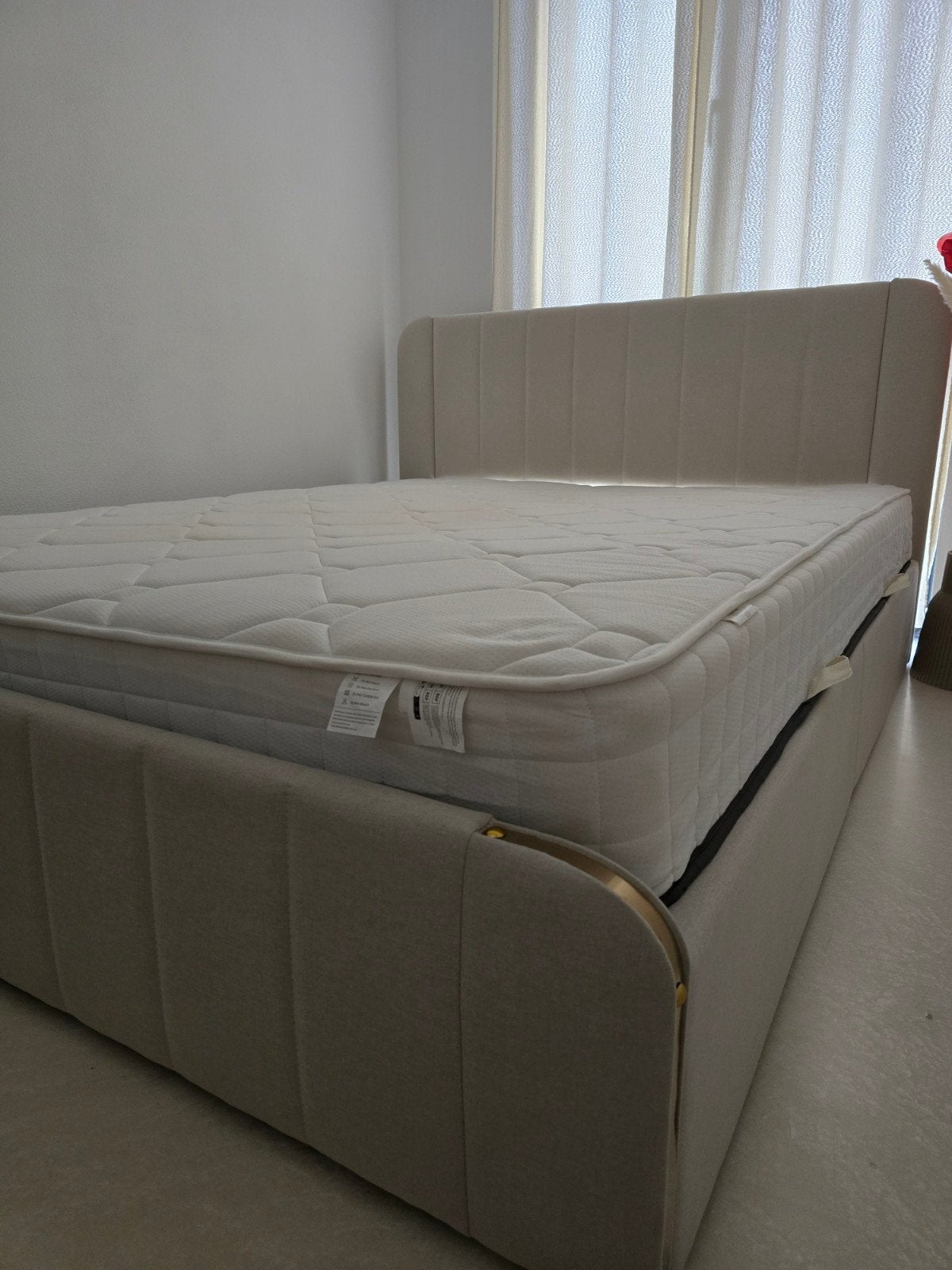 Boxspring 160x200 cm met matras, opbergruimte en USB, Ophalen, Beige, Tweepersoons, Zo goed als nieuw