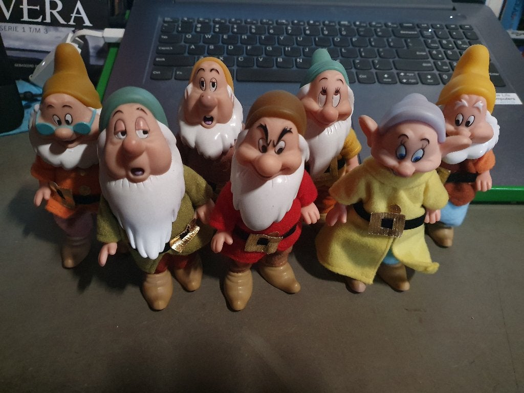 Disney 7 dwergen set  11,5cm hoog, Verzamelen, Ophalen, Sneeuwwitje of Doornroosje, Zo goed als nieuw, Knuffel