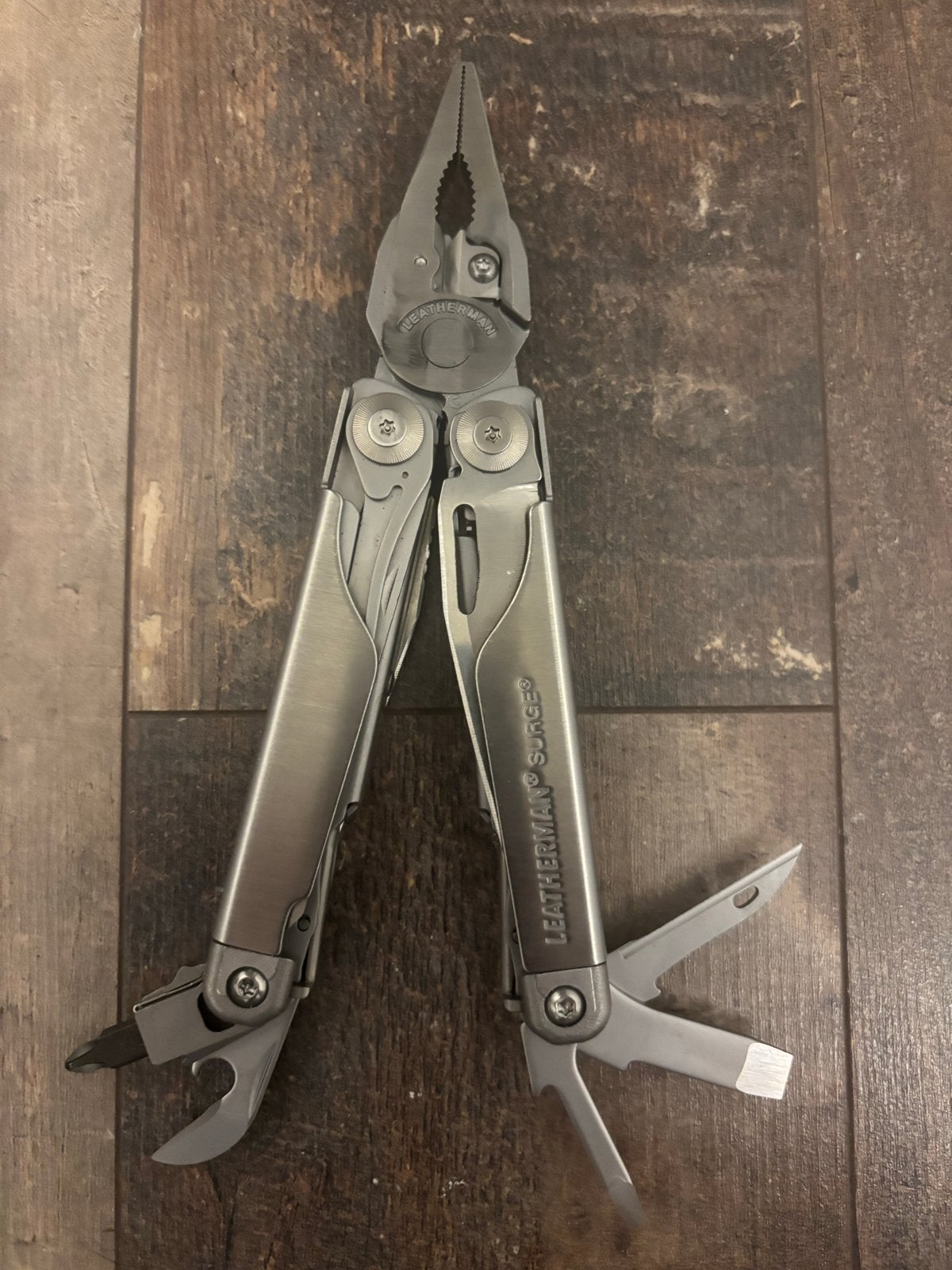 Leatherman Surge Multitool in goede staat, Ophalen of Verzenden, Gebruikt, Multitool, Overige merken