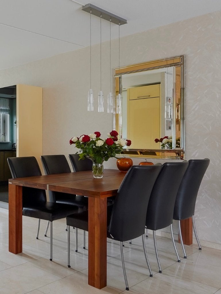 Eettafel massief noten geolied van Bert Plantagie, Ophalen, 50 tot 100 cm, Zo goed als nieuw, Vijf personen of meer