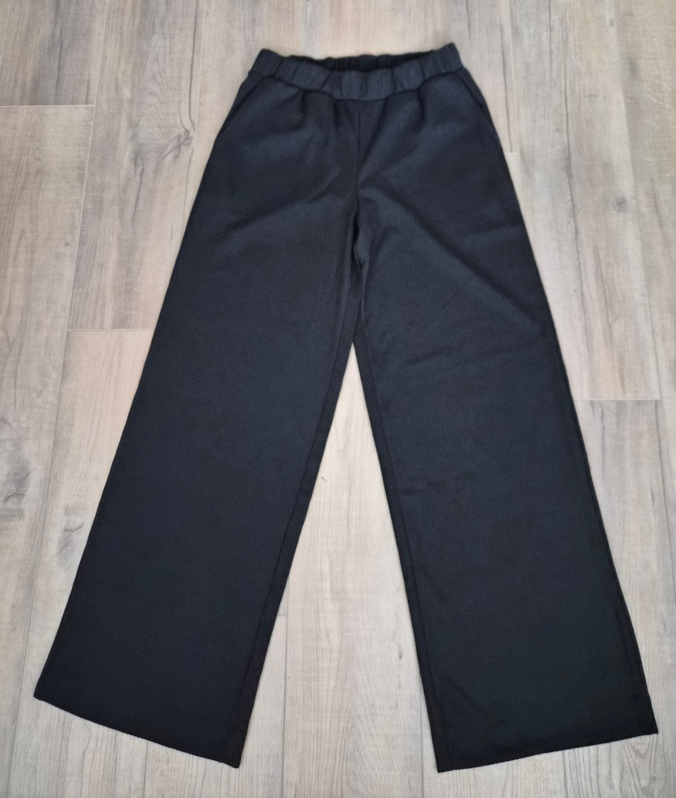 Nieuwe luchtige zwarte wijde broek Norah maat 38, Maat 38/40 (M), Zwart, Nieuw, Ophalen of Verzenden