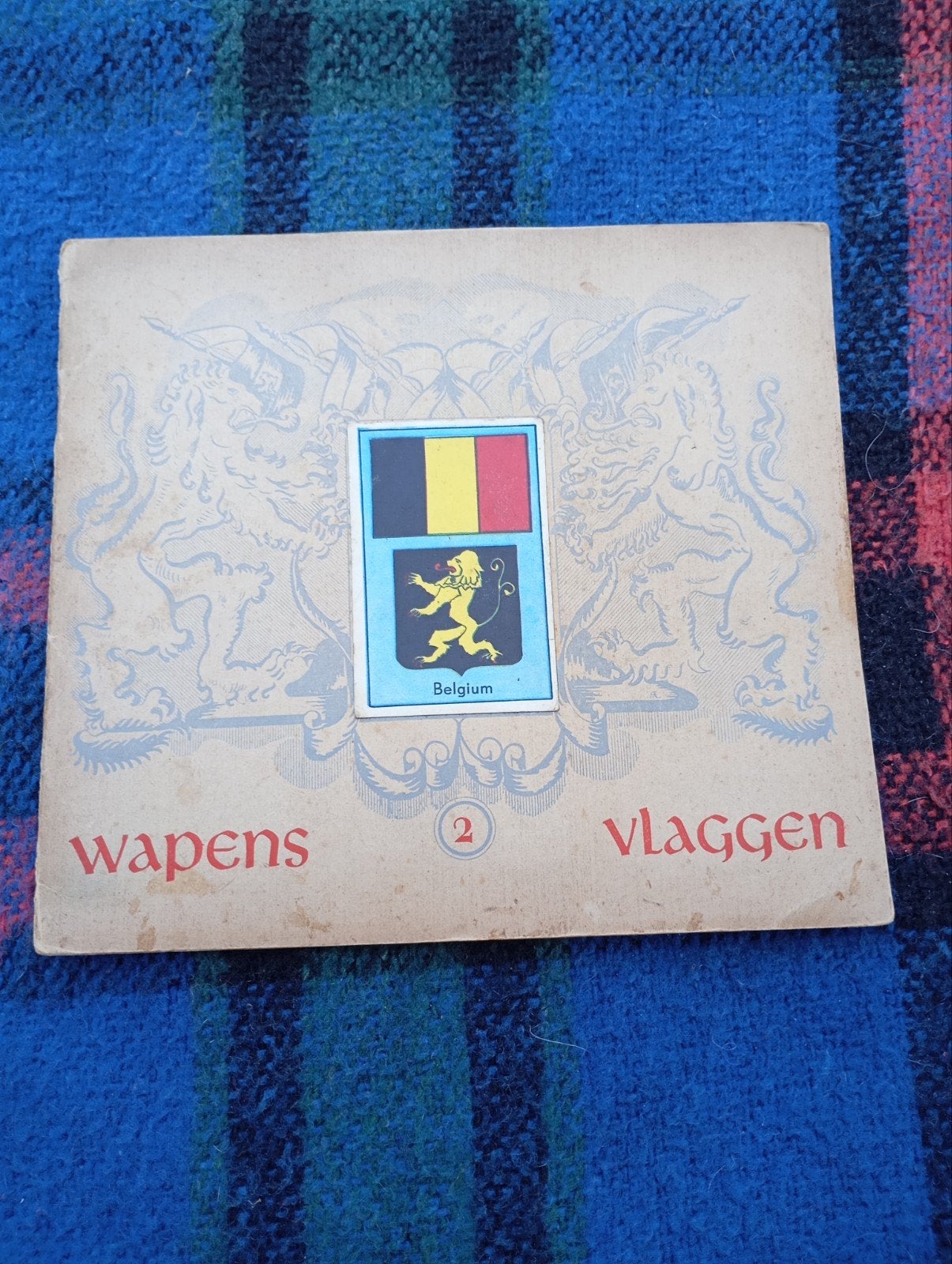 Vintage Wapens in vlaggen Boekje, Verzamelen, Merken en Reclamevoorwerpen, Ophalen of Verzenden, Gebruikt, Overige typen