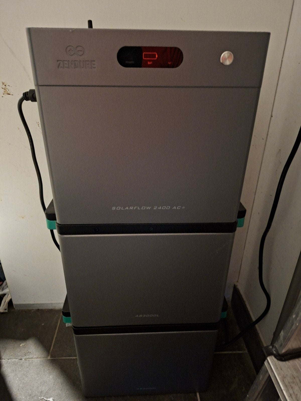 Zendure SolarFlow 2400ac+ met 8,16 kWh opslag - z.g.a.n., Ophalen, Zo goed als nieuw