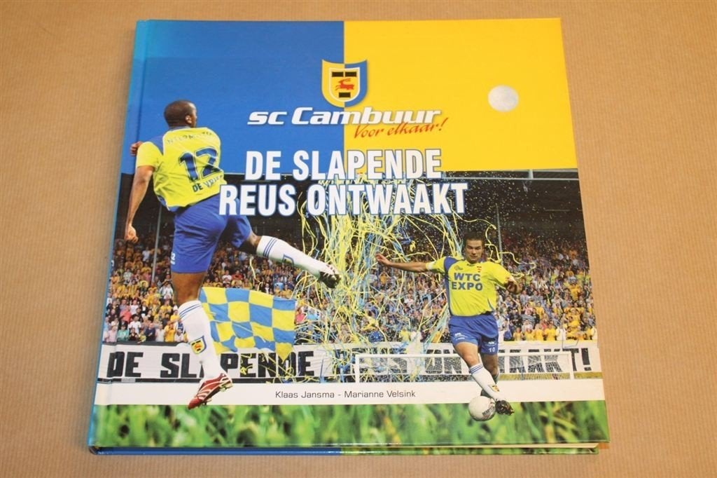 Boek - SC Cambuur - De slapende reus ontwaakt, Ophalen of Verzenden, Zo goed als nieuw, Buitenlandse clubs, Boek of Tijdschrift