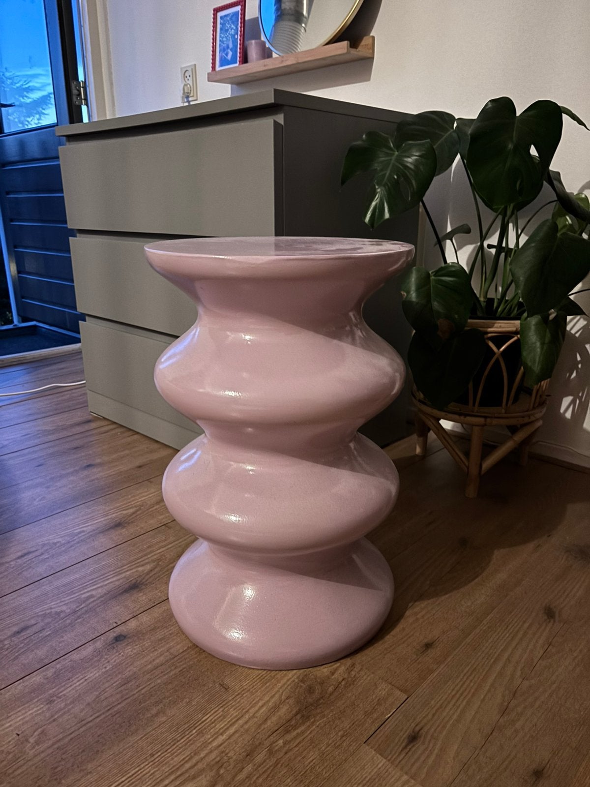 Leuke lila bijzettafel zgan kwantum, Minder dan 55 cm, Rond, Zo goed als nieuw, Ophalen