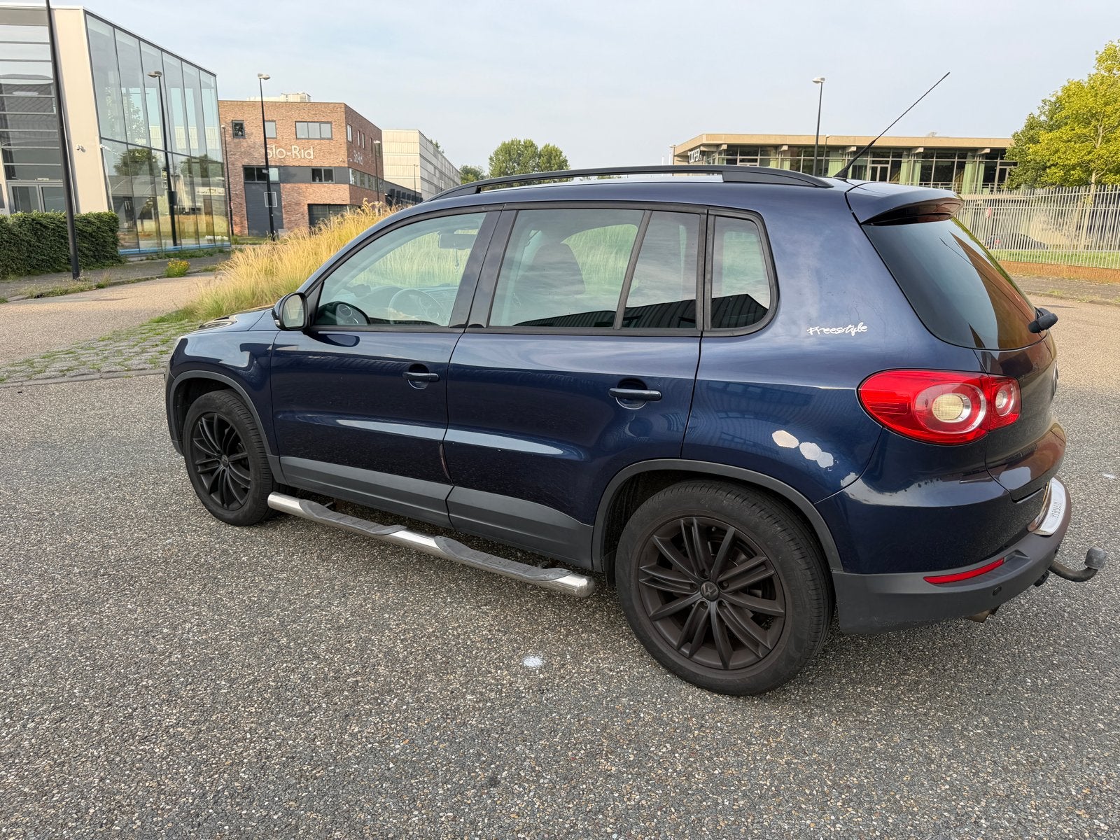 Foto 2 van Volkswagen Tiguan 1.4 TSI 90KW BMT 2010 Blauw