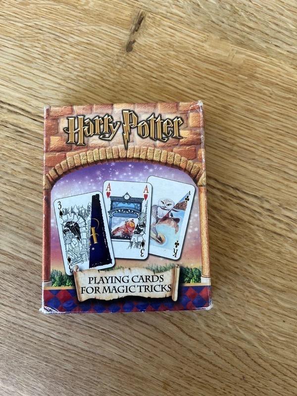 Harry Potter - Playing cards for magic tricks, Een of twee spelers, Ophalen of Verzenden, Zo goed als nieuw, Harry Potter