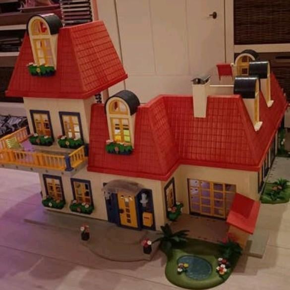 Playmobil woonhuis met meubels, Ophalen, Zo goed als nieuw