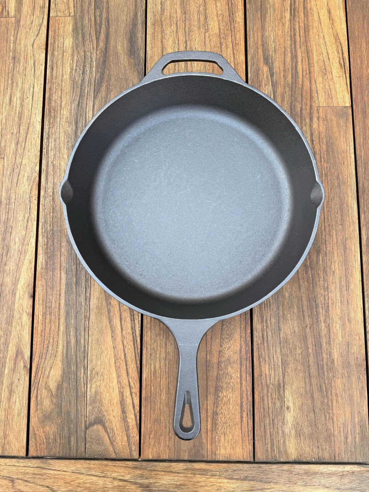 Gietijzeren Skillet - Koekenpan 30cm BBQ Pan - Nieuw, Koekenpan, Gietijzer, Geschikt voor barbecue, Nieuw