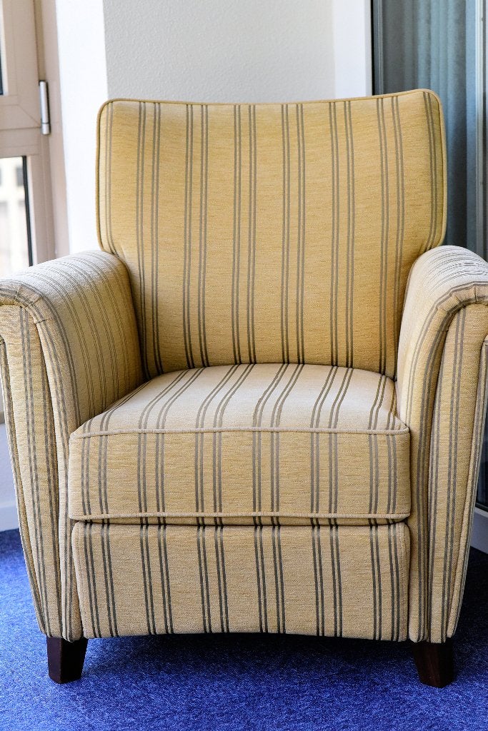 Stevige en zeer nette fauteuil, Huis en Inrichting, Ophalen, Minder dan 75 cm, Zo goed als nieuw, Stof