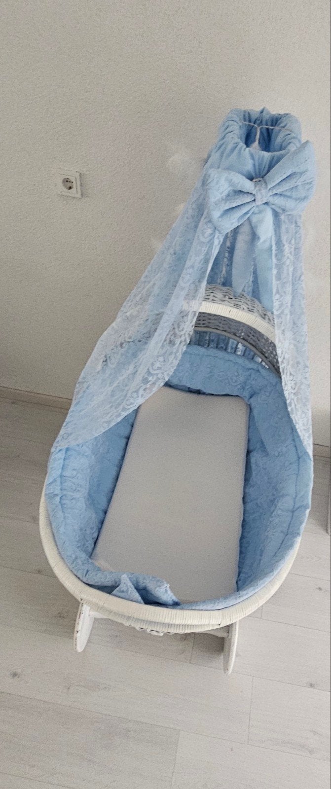 Graag een serieus en redelijk bod., Kinderen en Baby's, Babywiegjes en Ledikanten, Ophalen, Zo goed als nieuw