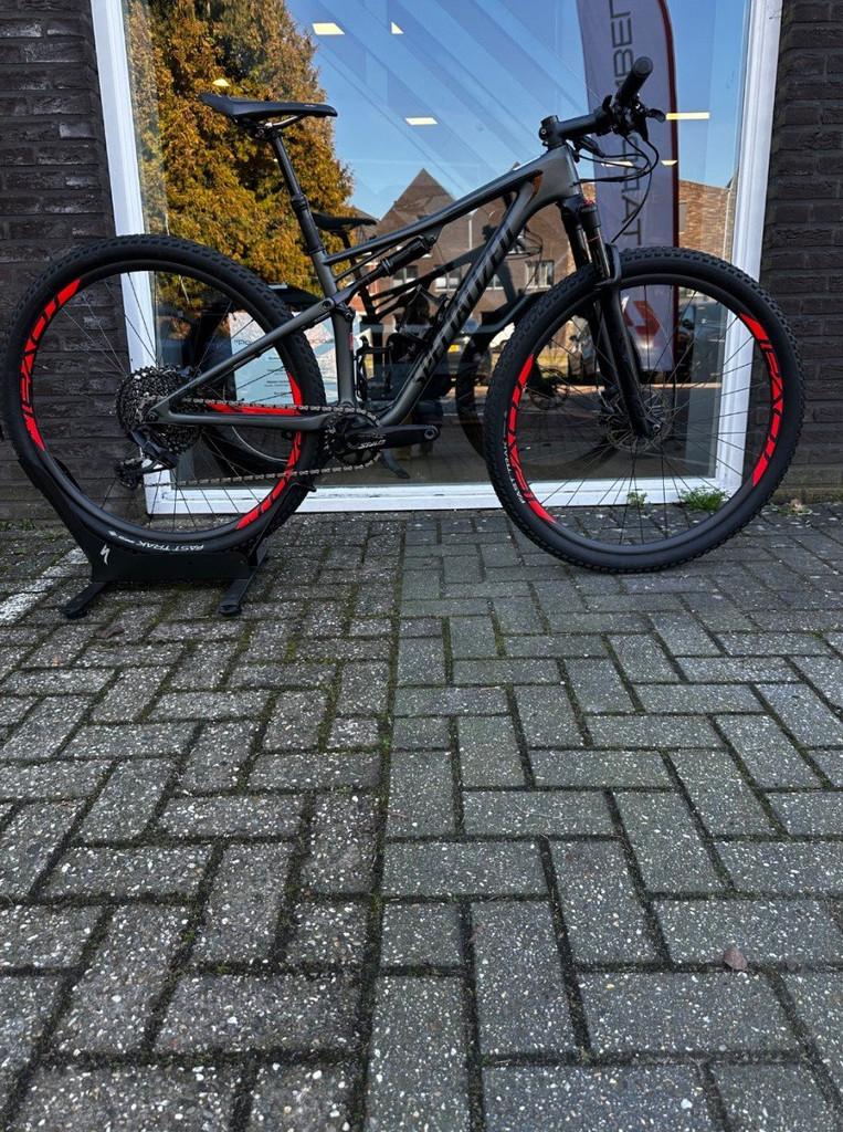 Specialized EPIC MEN EXPERT CARBON 29 S CHARCOAL/BLACK/ROCKE, Overige merken, Gebruikt, -, - 0
-, NL