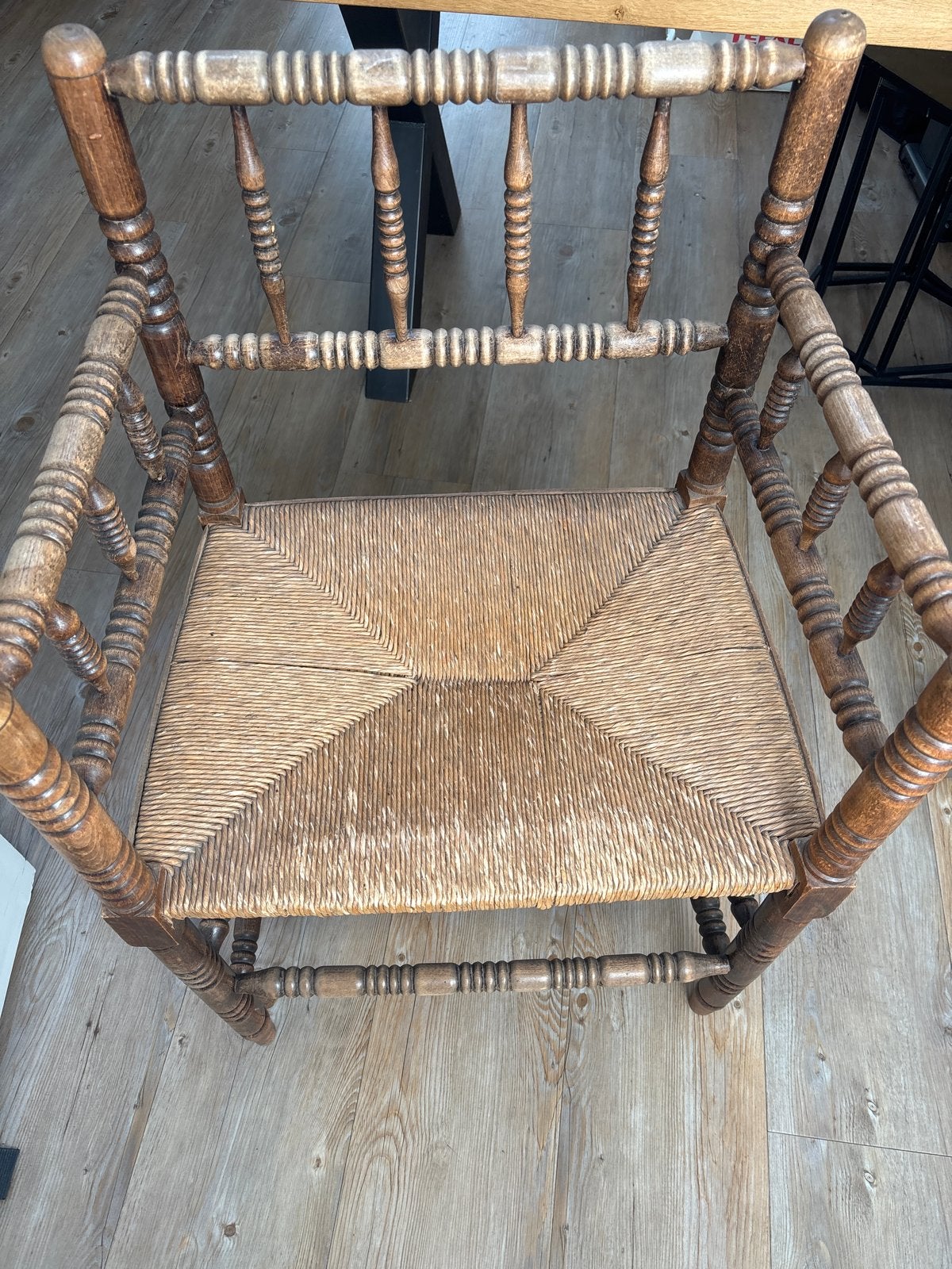 Antieke houten stoel met biezen zitting, Ophalen of Verzenden