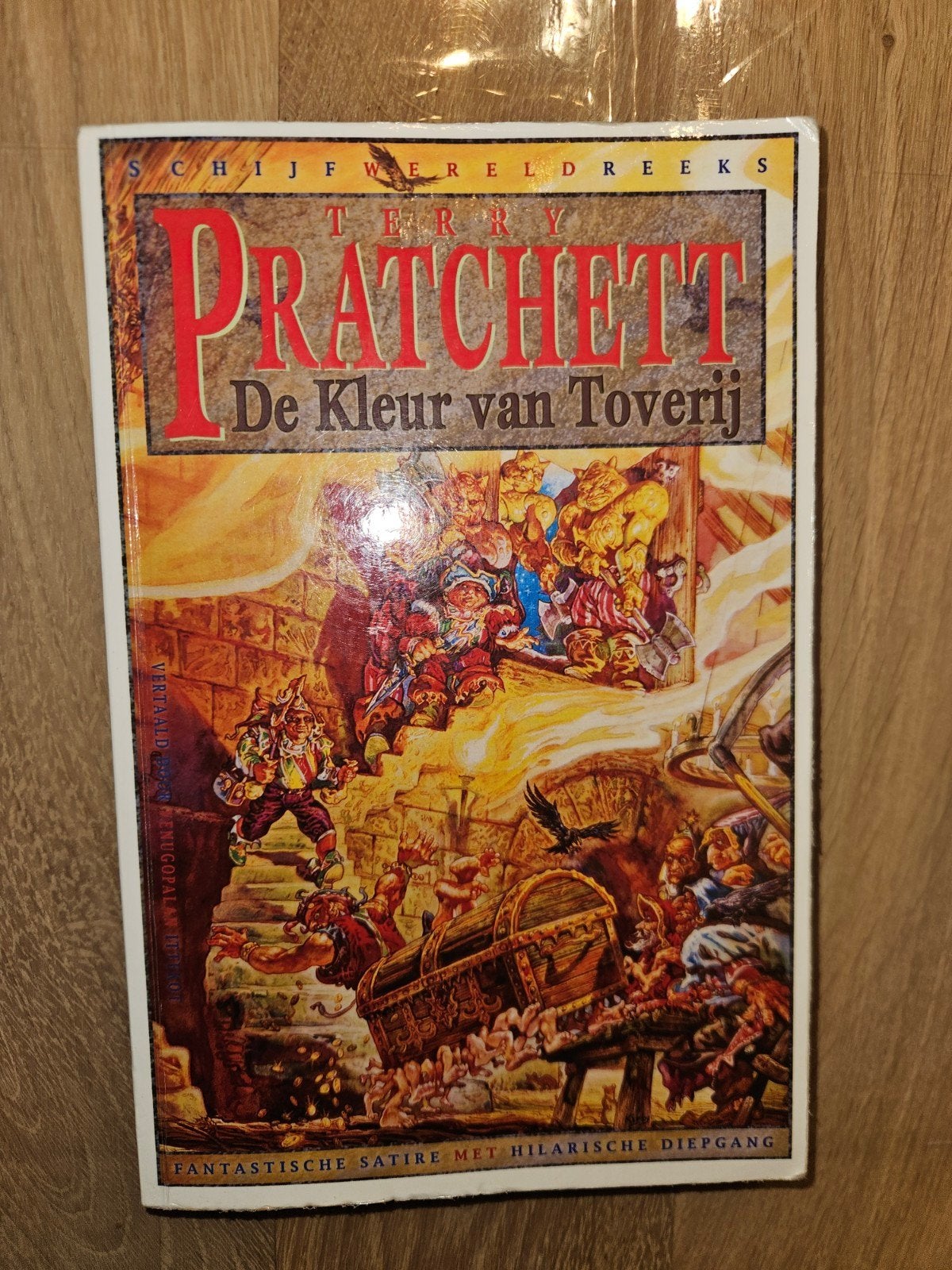 Terry Pratchett - De Kleur van Toverij (Schijfwereld), Boeken, Ophalen of Verzenden, Gelezen, Terry Pratchett