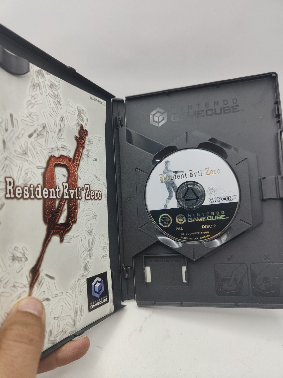 Resident Evil Zero - Nintendo GameCube, Spelcomputers en Games, Games | Nintendo GameCube, Avontuur en Actie, Gebruikt, Support@capcom.com