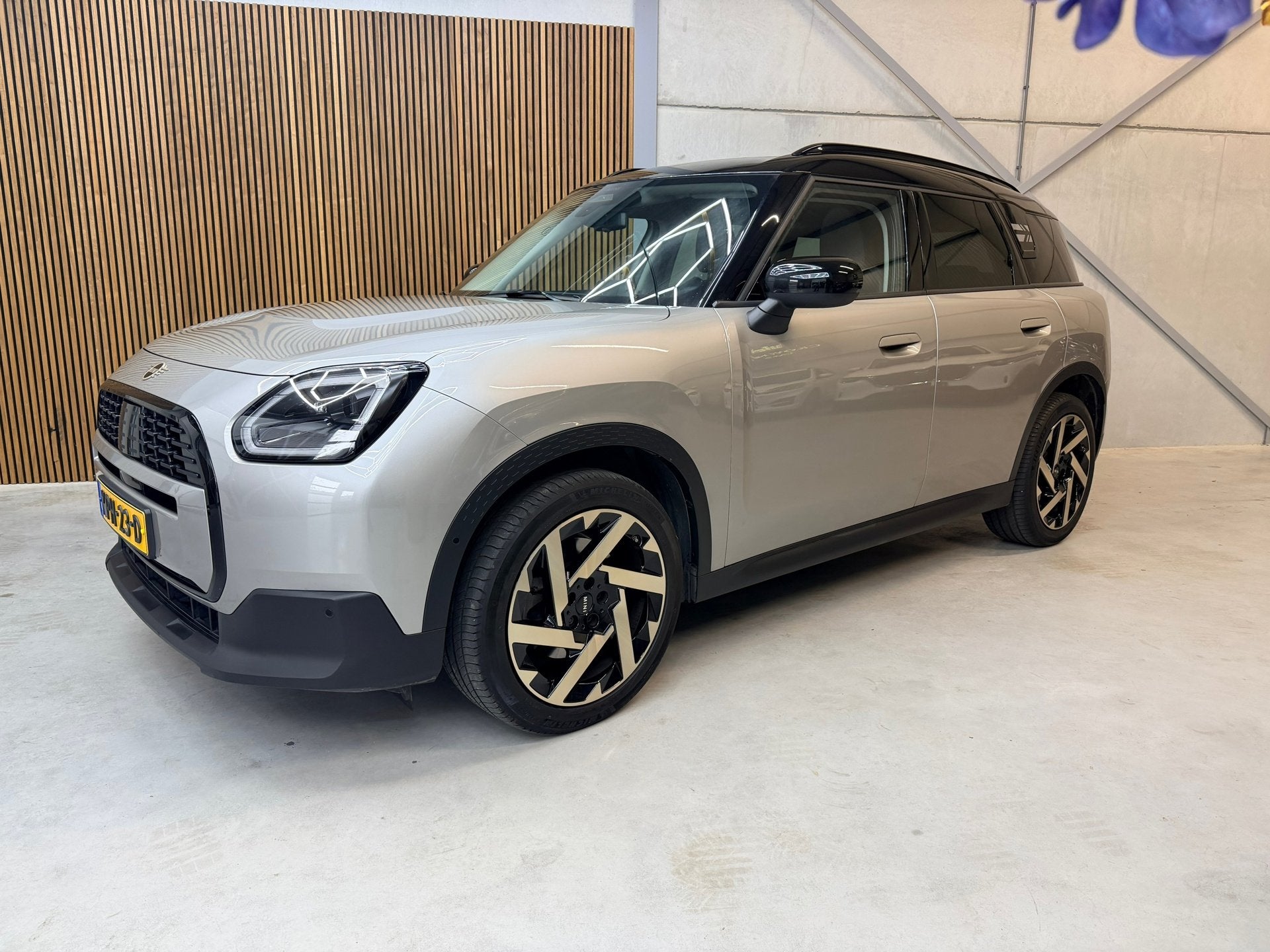 Mini Countryman 1.5 C Favoured S, Auto's, Dealer onderhouden, Gebruikt, Leder en Stof, Bedrijf